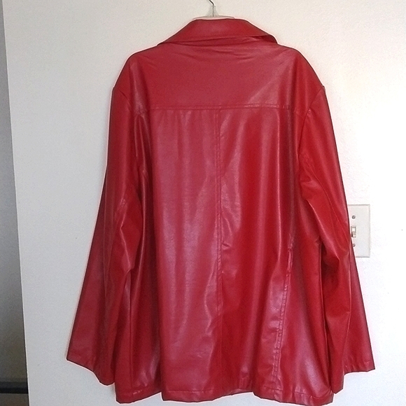 White Stag Ladies Plus Faux Red Leather Coat Sz. 2X - Picture 3 of 10